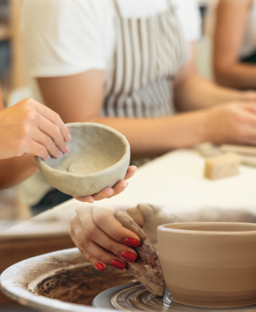 Moda'daki Claymore Art Studio Yeni Sezonda Yaratıcı Atölye Programlarını Başlatıyor