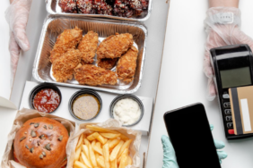 Uber kurumsal yemek platformu ezCater'ı 2,3 milyar dolara satın alıyor